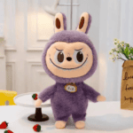 Σετ Πασχαλινής Λαμπάδας 30εκ με Labubu Μωβ & Ροζ Πλακέ Κερί - Image 2