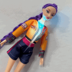 Σετ Πασχαλινής Λαμπάδας Rumi Huntrix V-Pop Idols με Μικρόφωνο και Ροζ Πλακέ Λαμπάδα 30εκ - Φώτα & Μουσική - Image 3