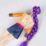 Σετ Πασχαλινής Λαμπάδας Rumi Huntrix V-Pop Idols με Μικρόφωνο και Ροζ Πλακέ Λαμπάδα 30εκ - Φώτα & Μουσική - Image 4