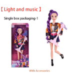 Σετ Πασχαλινής Λαμπάδας Rumi Huntrix V-Pop Idols με Μικρόφωνο και Ροζ Πλακέ Λαμπάδα 30εκ - Φώτα & Μουσική - Image 2